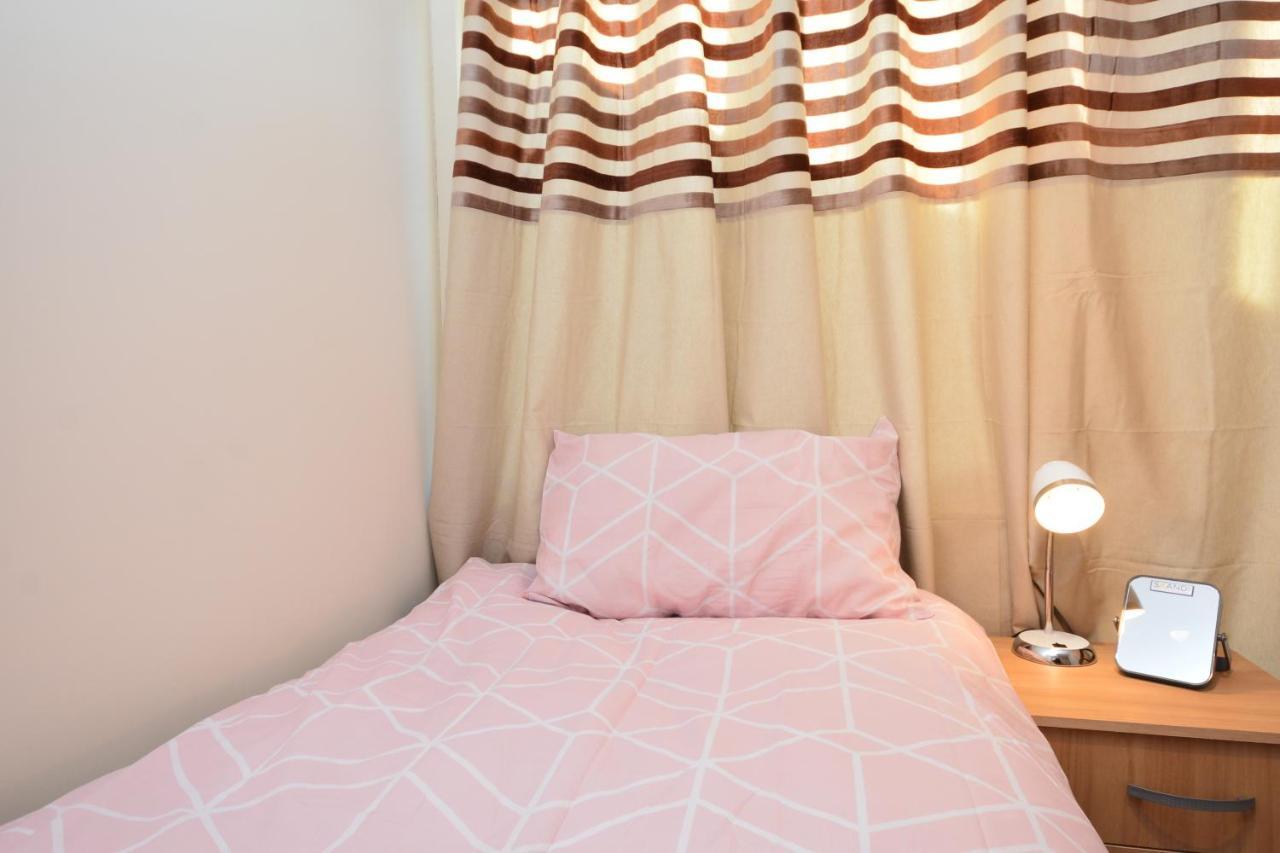 London Luxury 5 Bedroom House 2 Min Walk To The Tube Station Dagenham Eksteriør billede